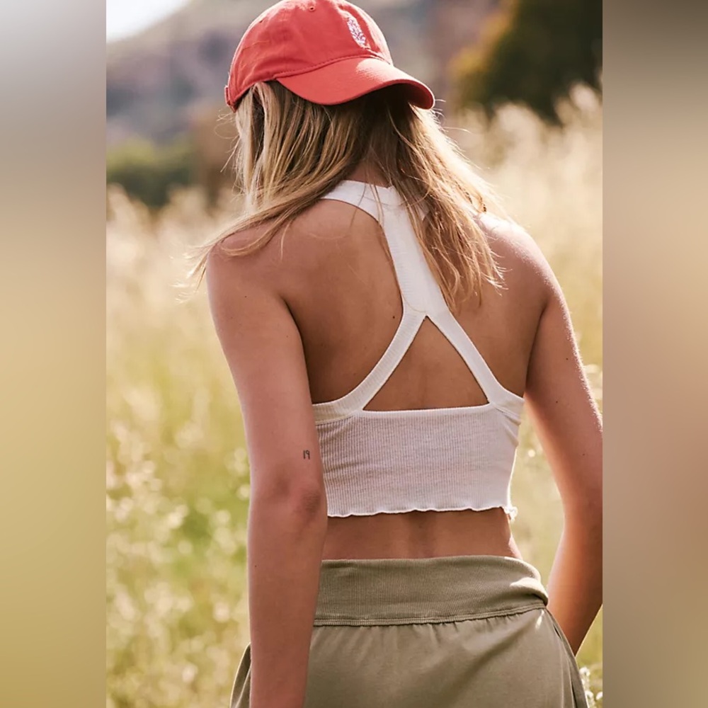 Free People Movement Feels Like Summer Crop Top Built in Bra White Size Medium - Picture 2 of 9